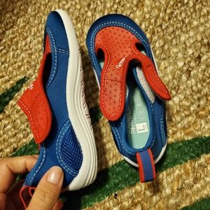 Water shoes